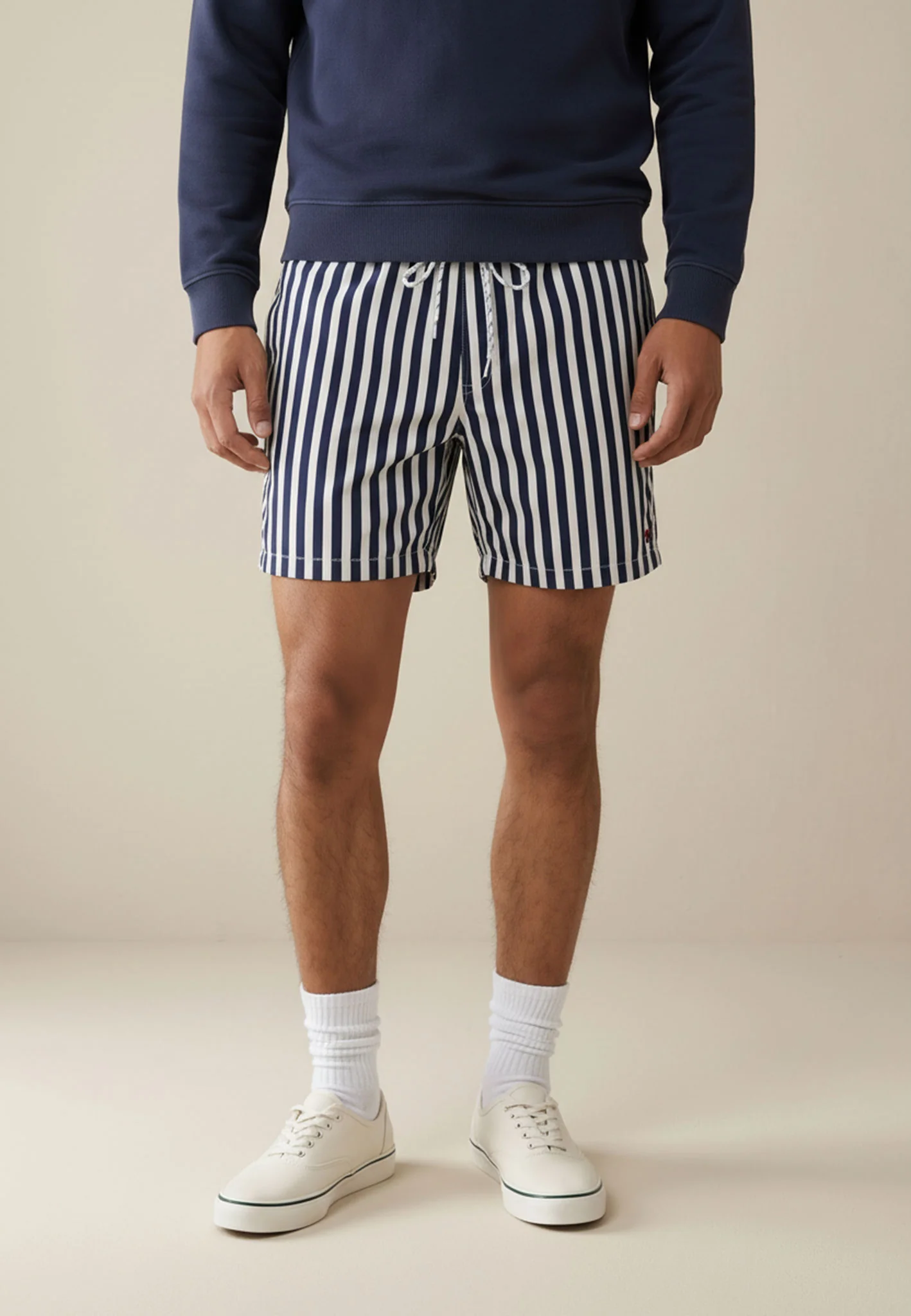 Badeshorts mit Streifenmuster und Kordelzug