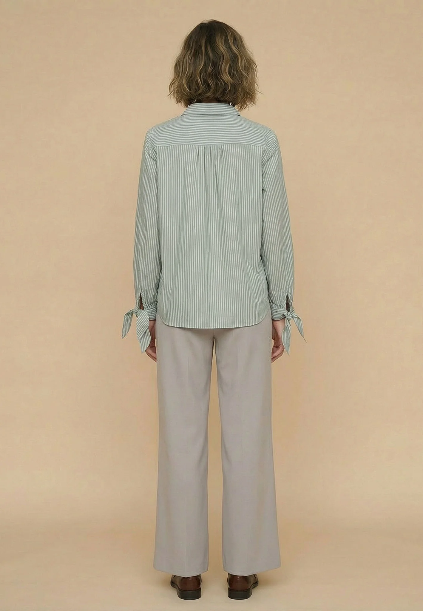 Bluse aus Baumwoll-Lyocell mit Streifenmuster und Brusttasche - Image 9