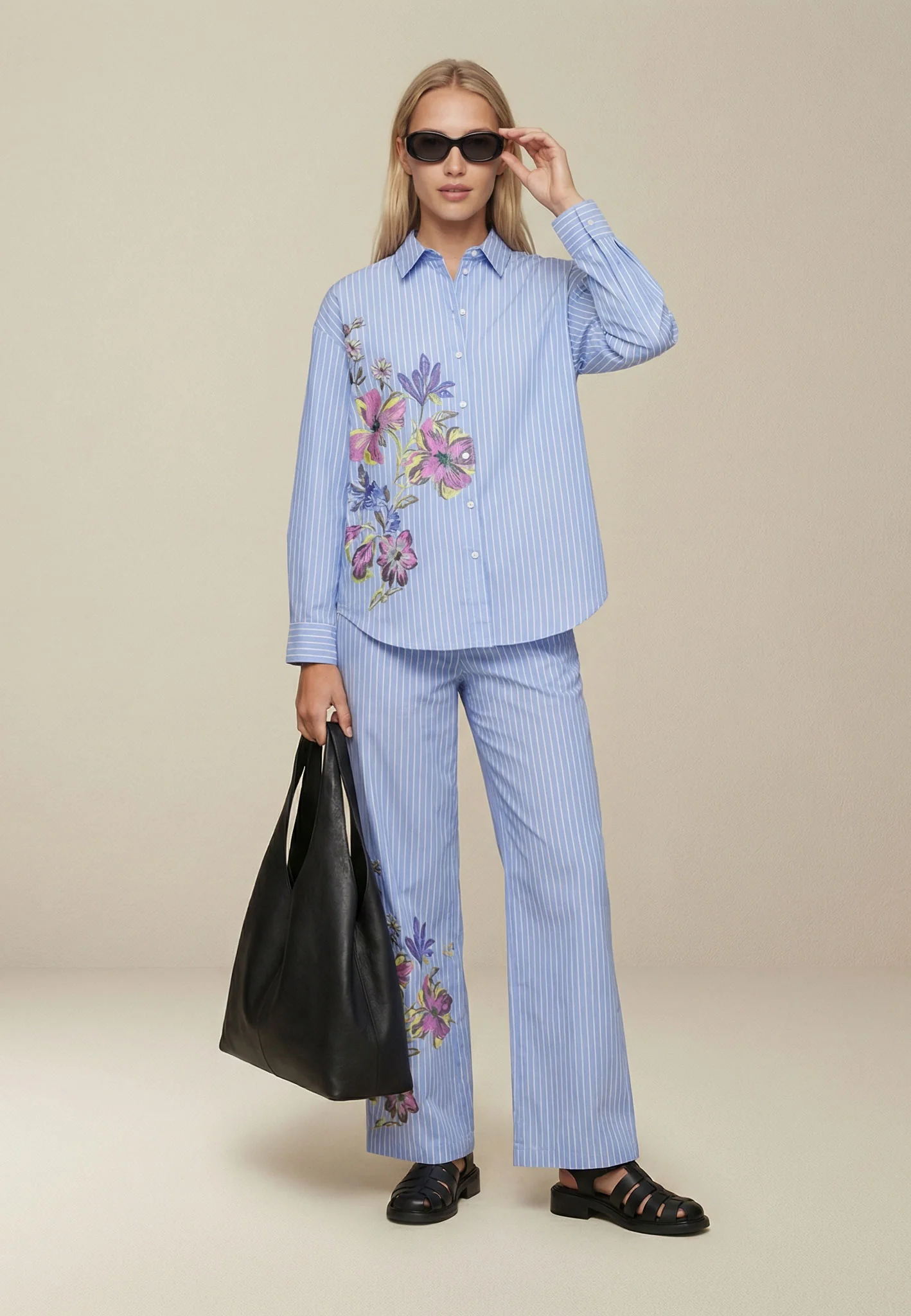 Bluse aus Baumwollstretch mit floraler Applikation und Hemdkragen - Image 3