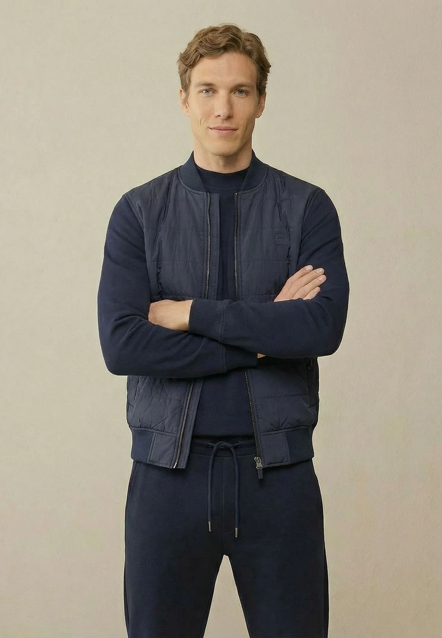 Bomberjacke aus Nylon-Mix mit Strickärmeln und Stepp-Optik