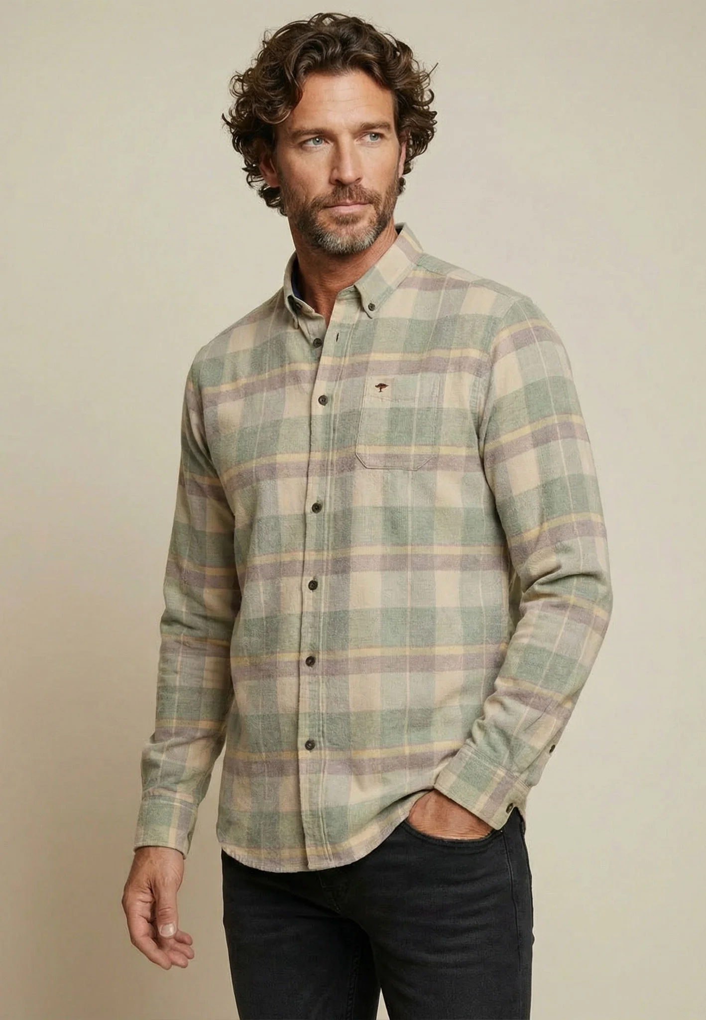 Cordhemd aus Baumwolle mit Karomuster und Button-Down-Kragen