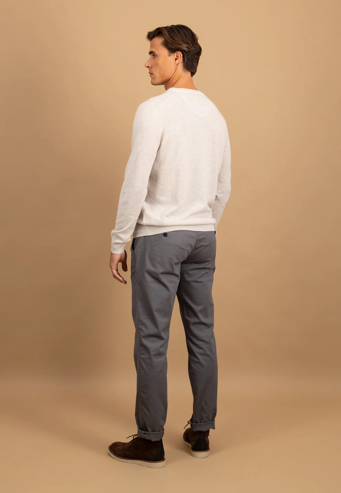 Feinstrickpullover aus Merino-Kaschmir mit V-Ausschnitt - Image 19