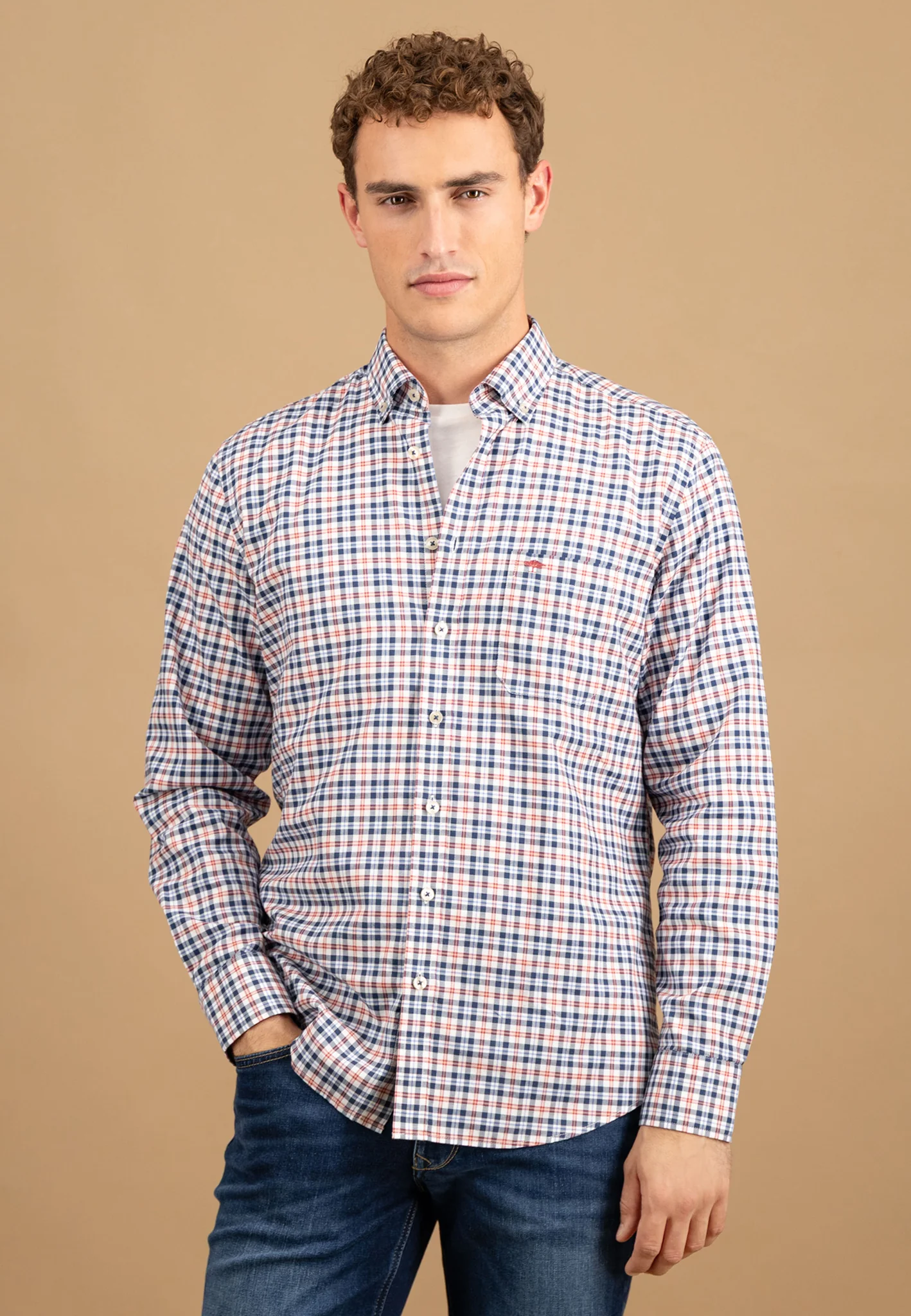 Oxfordhemd aus Baumwolle mit feinem Karomuster und Button-Down-Kragen - Image 7
