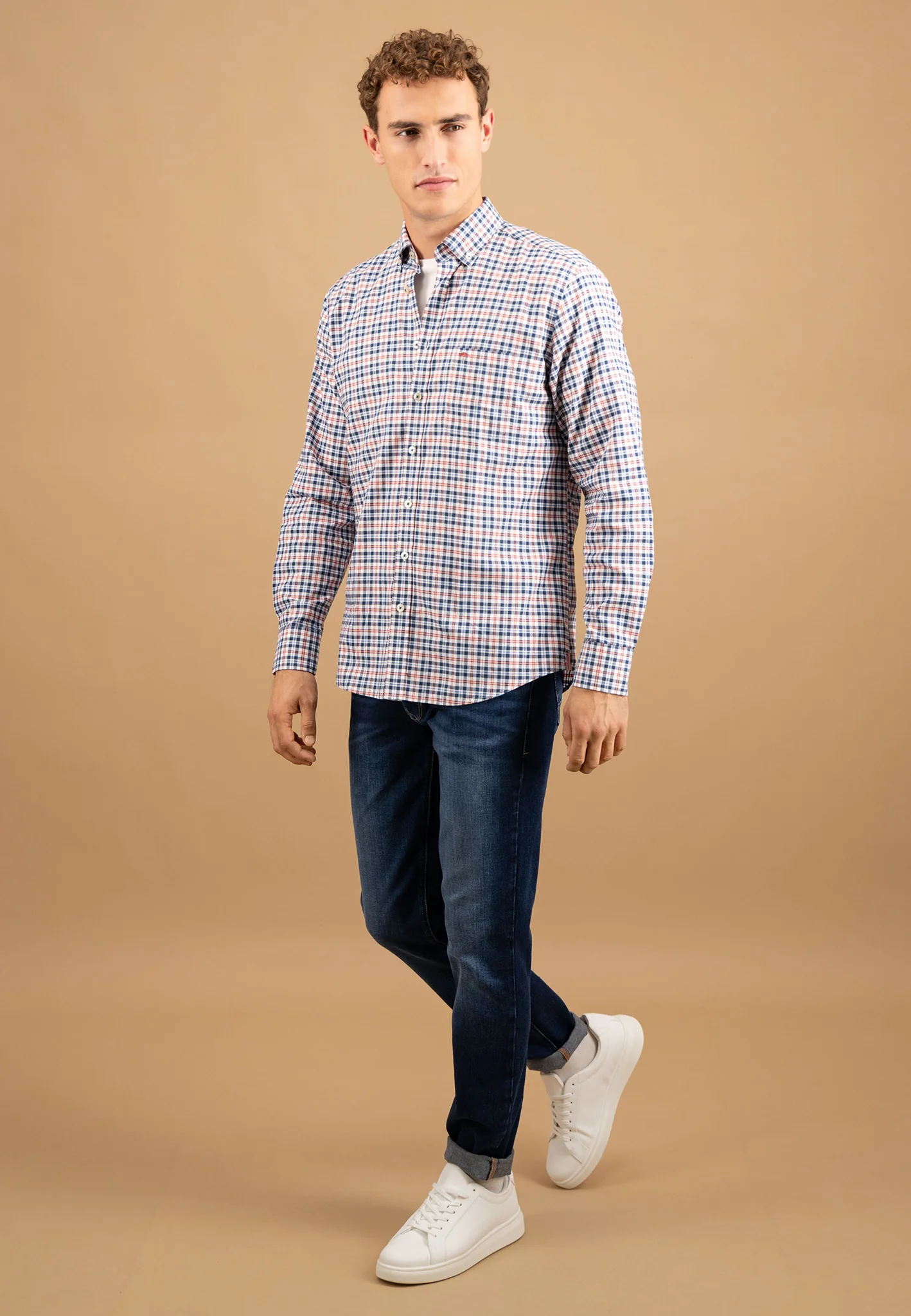 Oxfordhemd aus Baumwolle mit feinem Karomuster und Button-Down-Kragen - Image 8