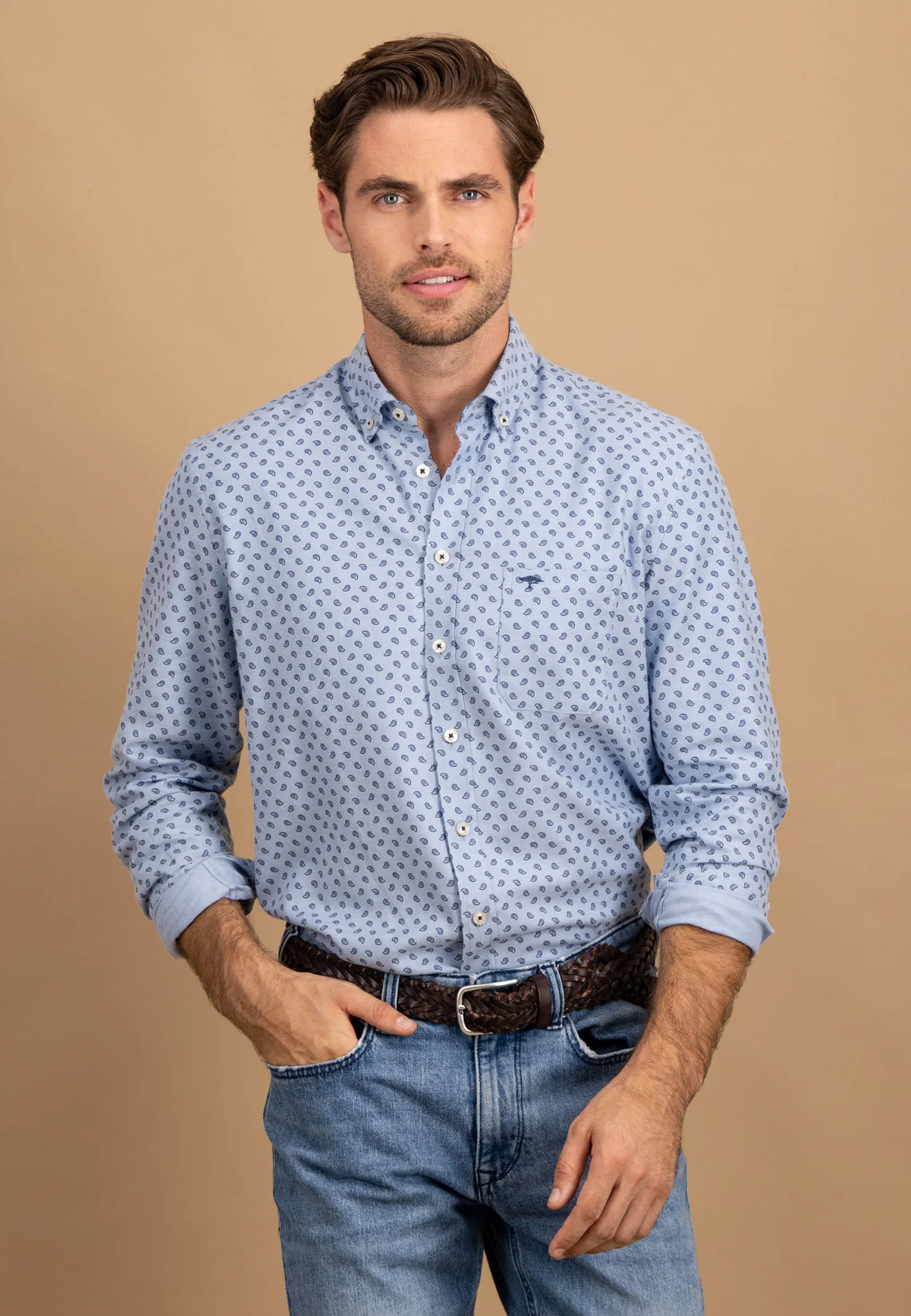 Hemd aus Baumwolle mit feinem Print und Button-Down-Kragen