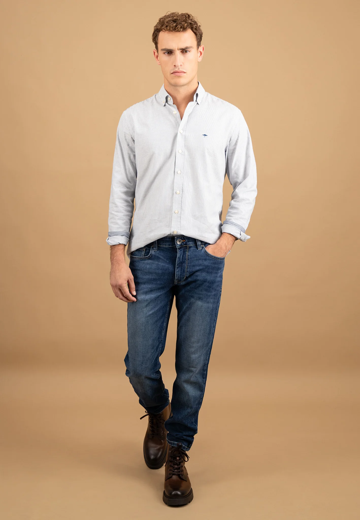 Hemd aus Baumwolle mit feinem Streifenmuster und Button-Down-Kragen - Image 16