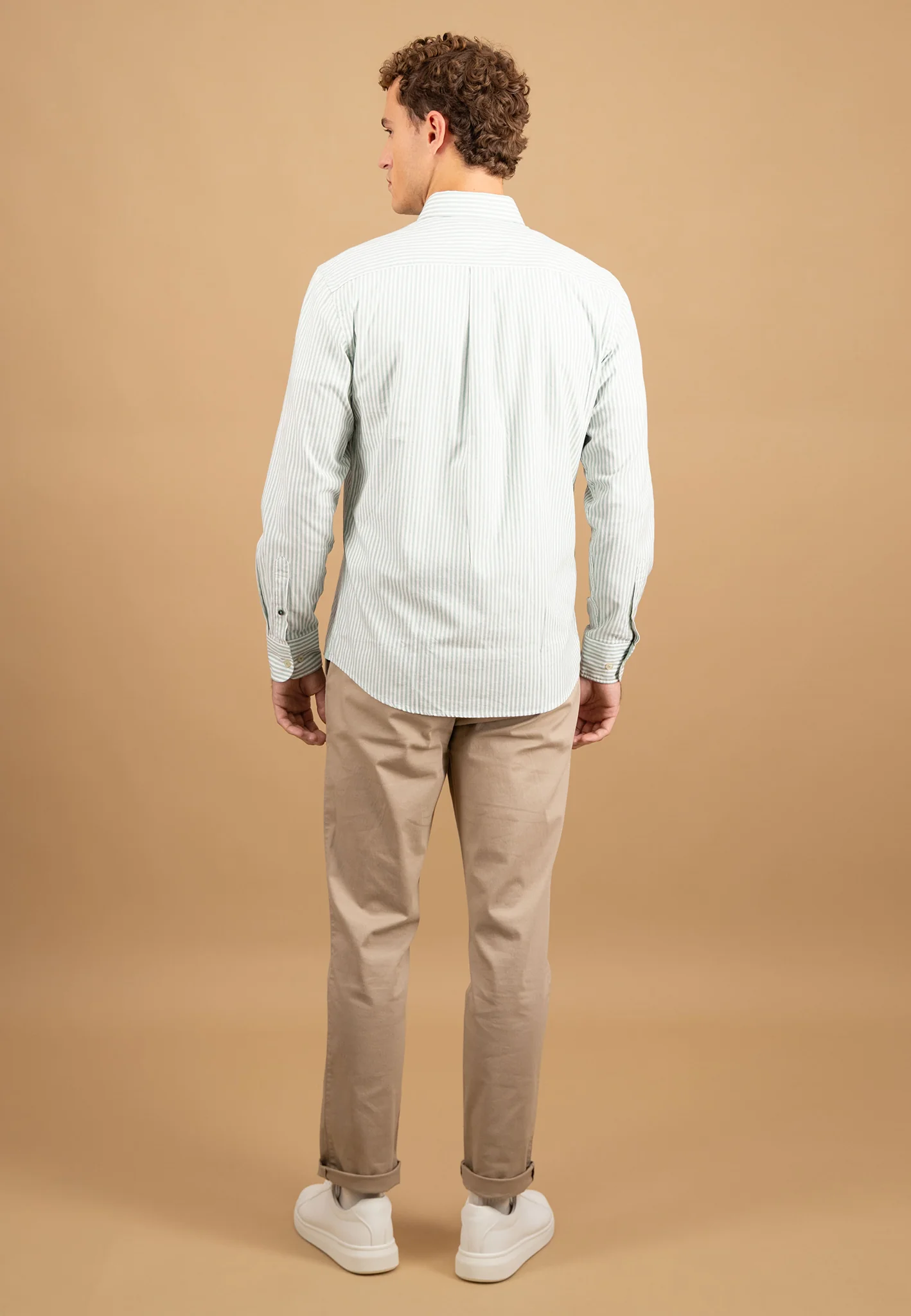 Oxfordhemd aus Baumwolle mit feinem Streifenmuster und Button-Down-Kragen - Image 9