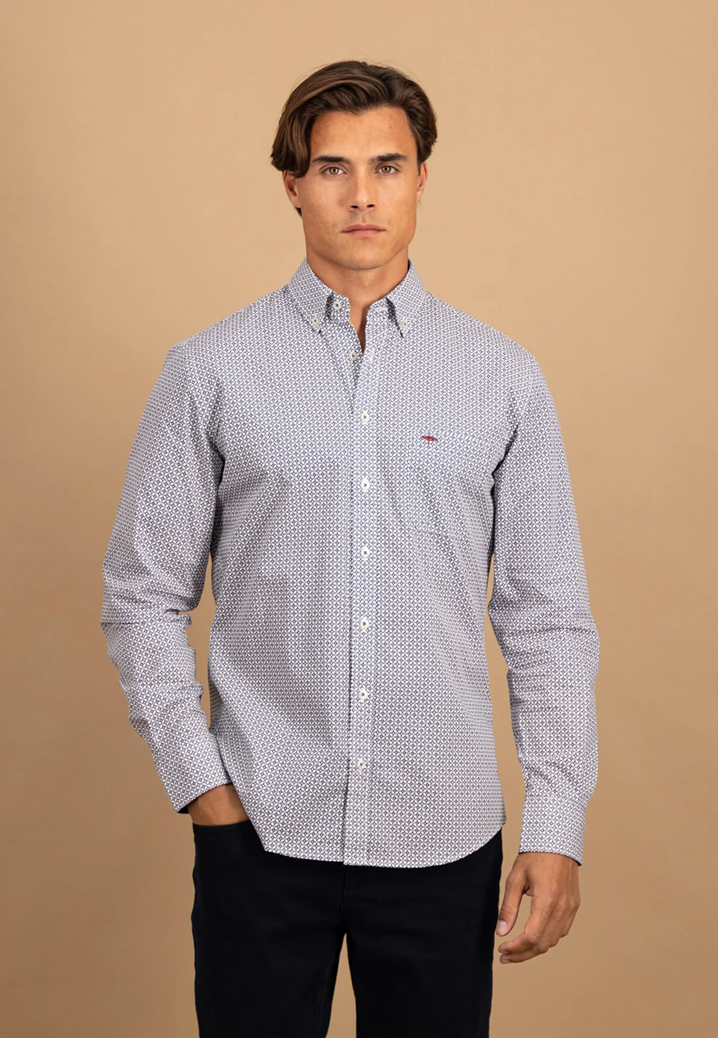 Hemd aus Baumwolle mit Minimalprint und Button-Down-Kragen