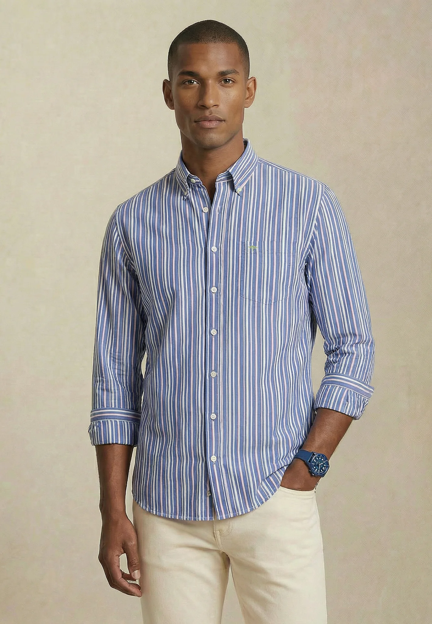 Hemd aus Baumwolle mit Streifenmuster und Button-Down-Kragen