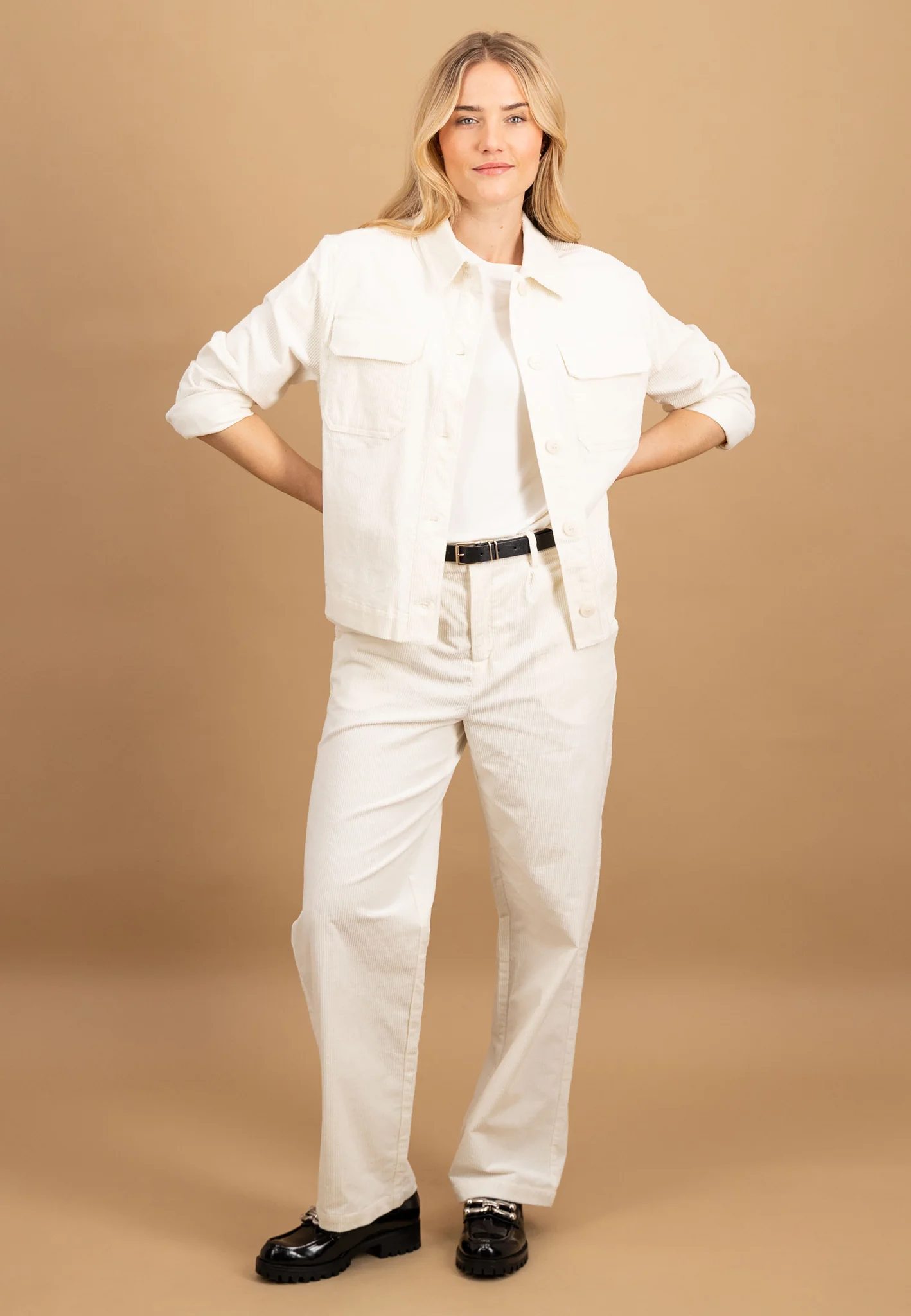 Jacke aus Cord-Polyester mit aufgesetzten Brusttaschen - Image 8