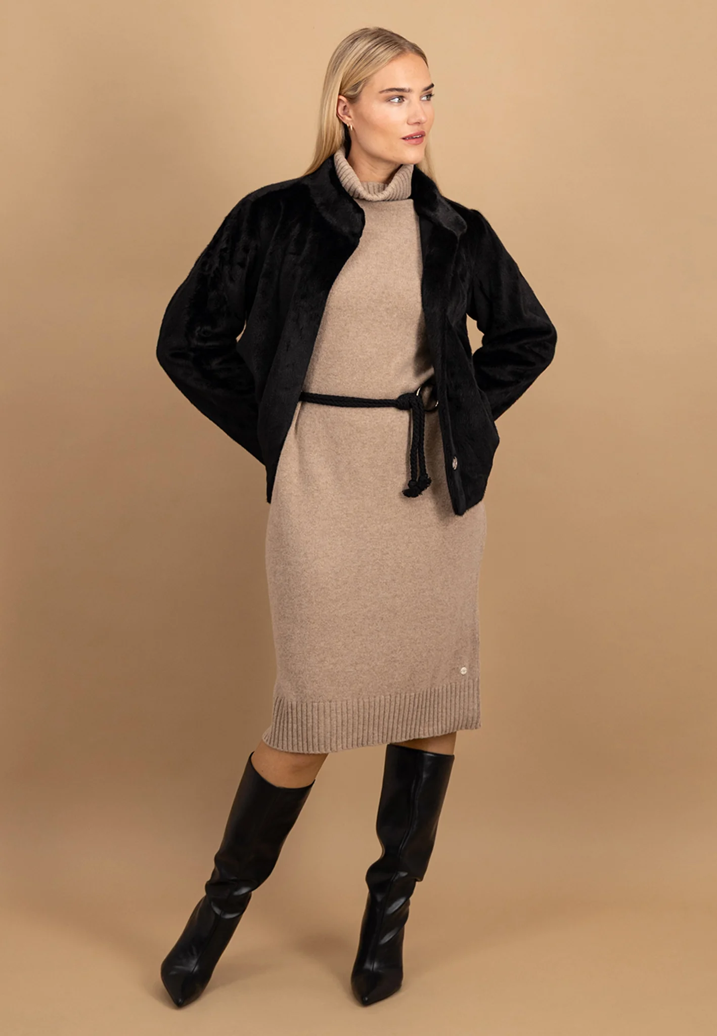 Jacke aus Fake Fur mit Stehkragen und verdeckter Knopfleiste - Image 22