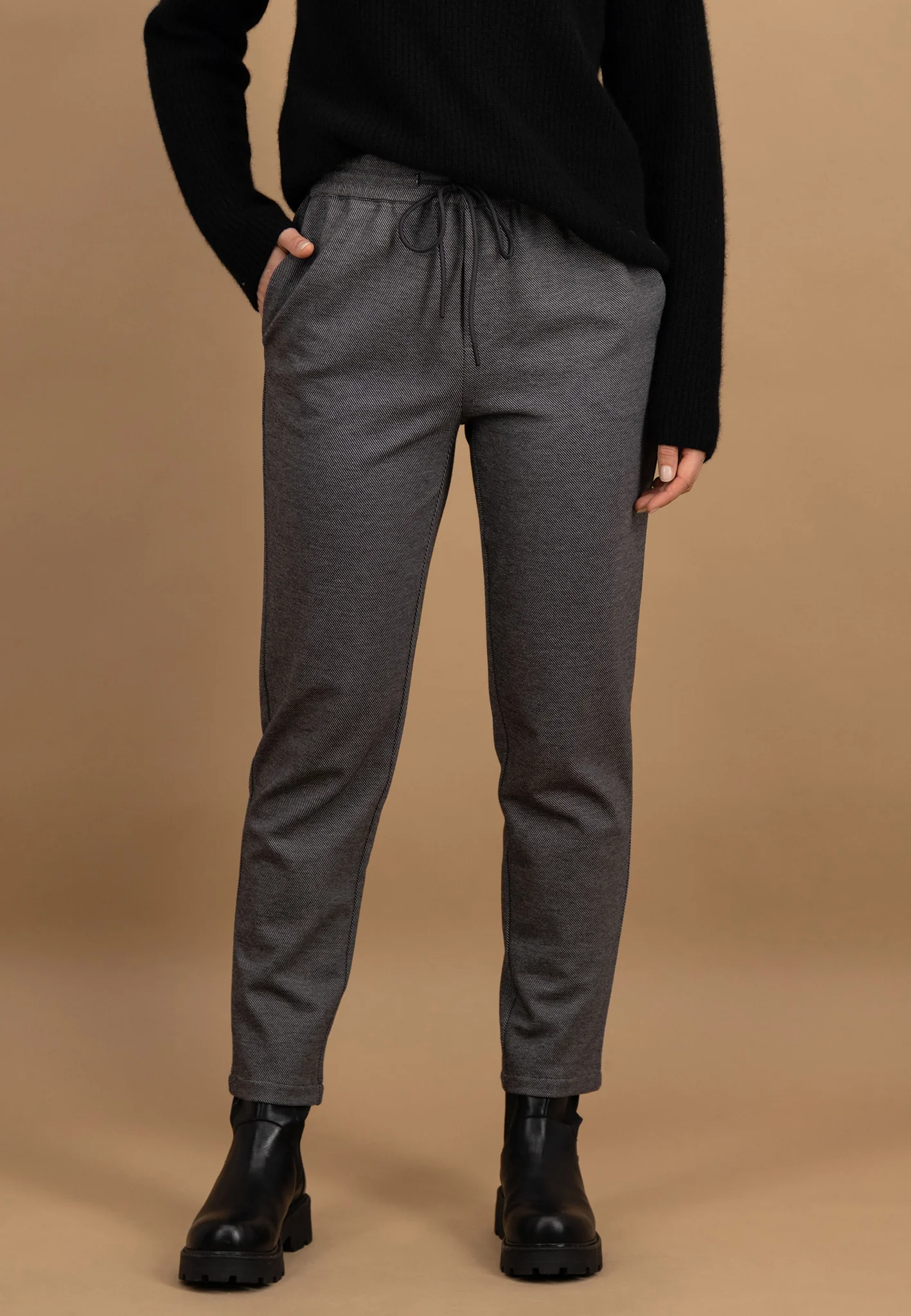 Jerseyhose mit Fischgratmuster und komfortablem Bund