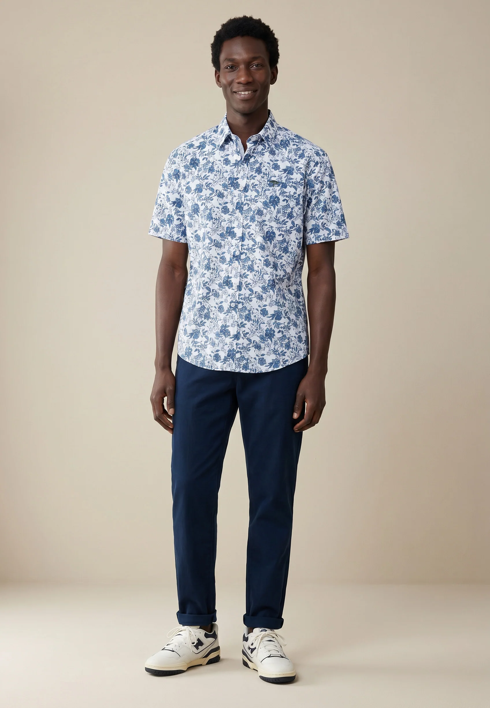 Kurzarmhemd aus Baumwolle mit Allover-Print und Button-Down-Kragen - Image 2