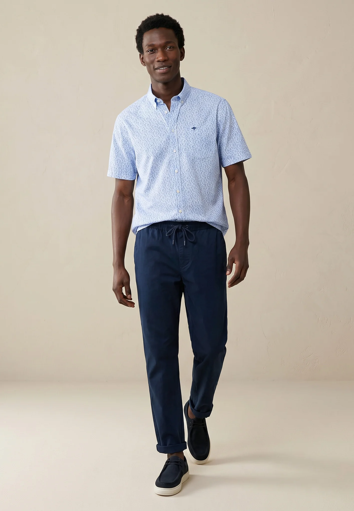 Kurzarmhemd aus Baumwolle mit floralem Allover-Print und Button-Down-Kragen - Image 3
