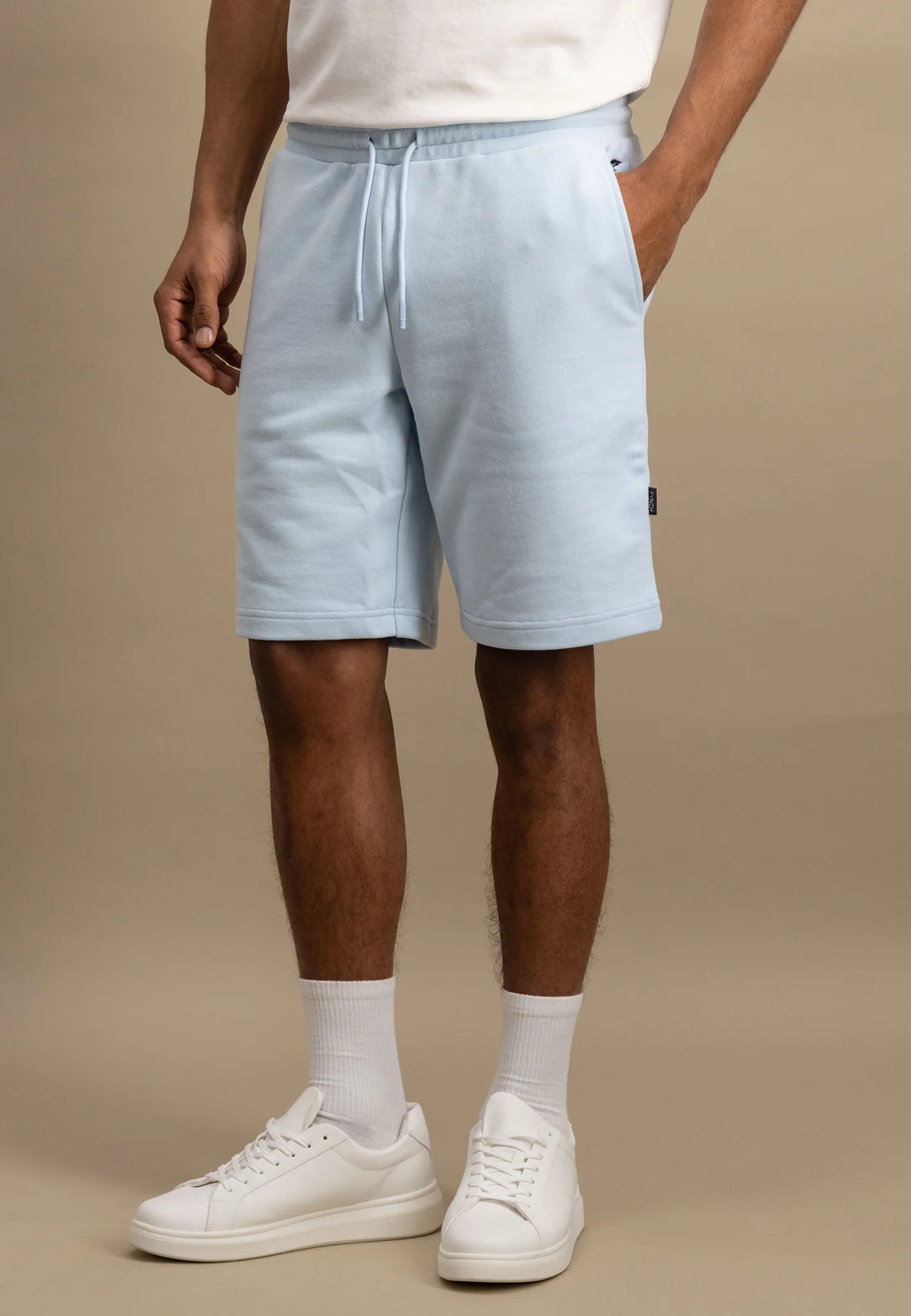 Kurze Sweathose aus Baumwolle mit Kordelzug - Image 5
