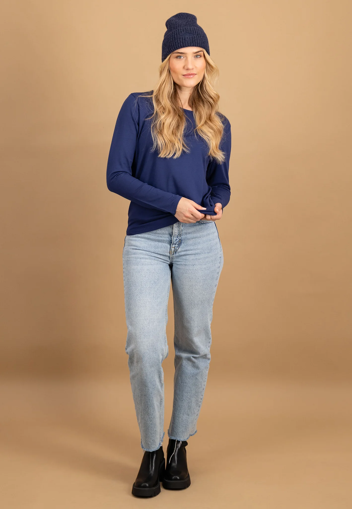 Langarmshirt aus Viskose-Stretch mit Rundhalsausschnitt - Image 8