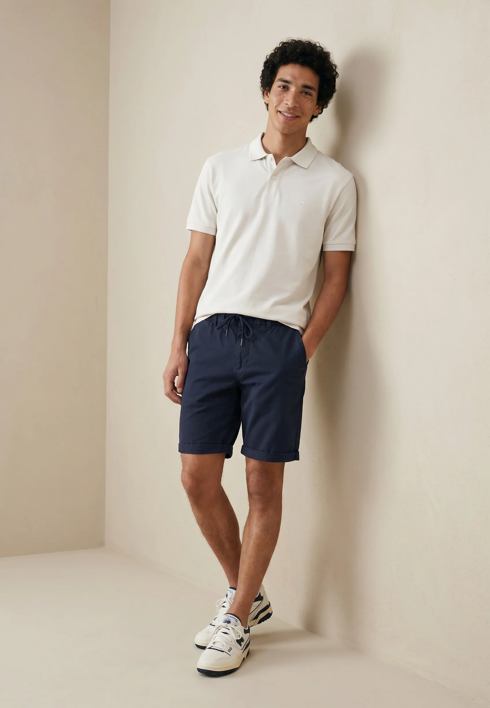 Poloshirt aus Baumwolle mit Knopfleiste und Polokragen - Image 24