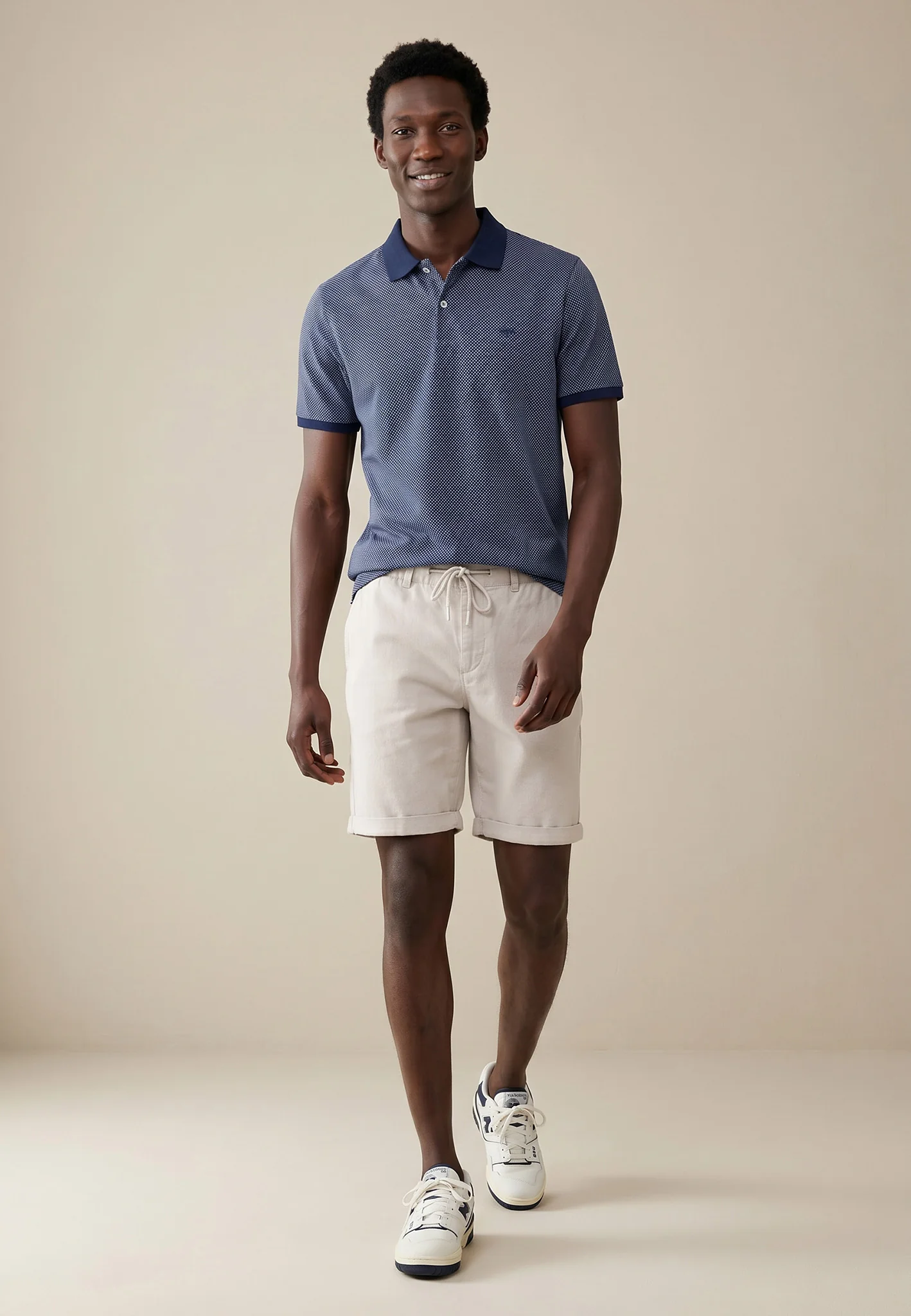 Poloshirt aus Baumwolle mit Strukturmuster und Kontrastkragen - Image 3