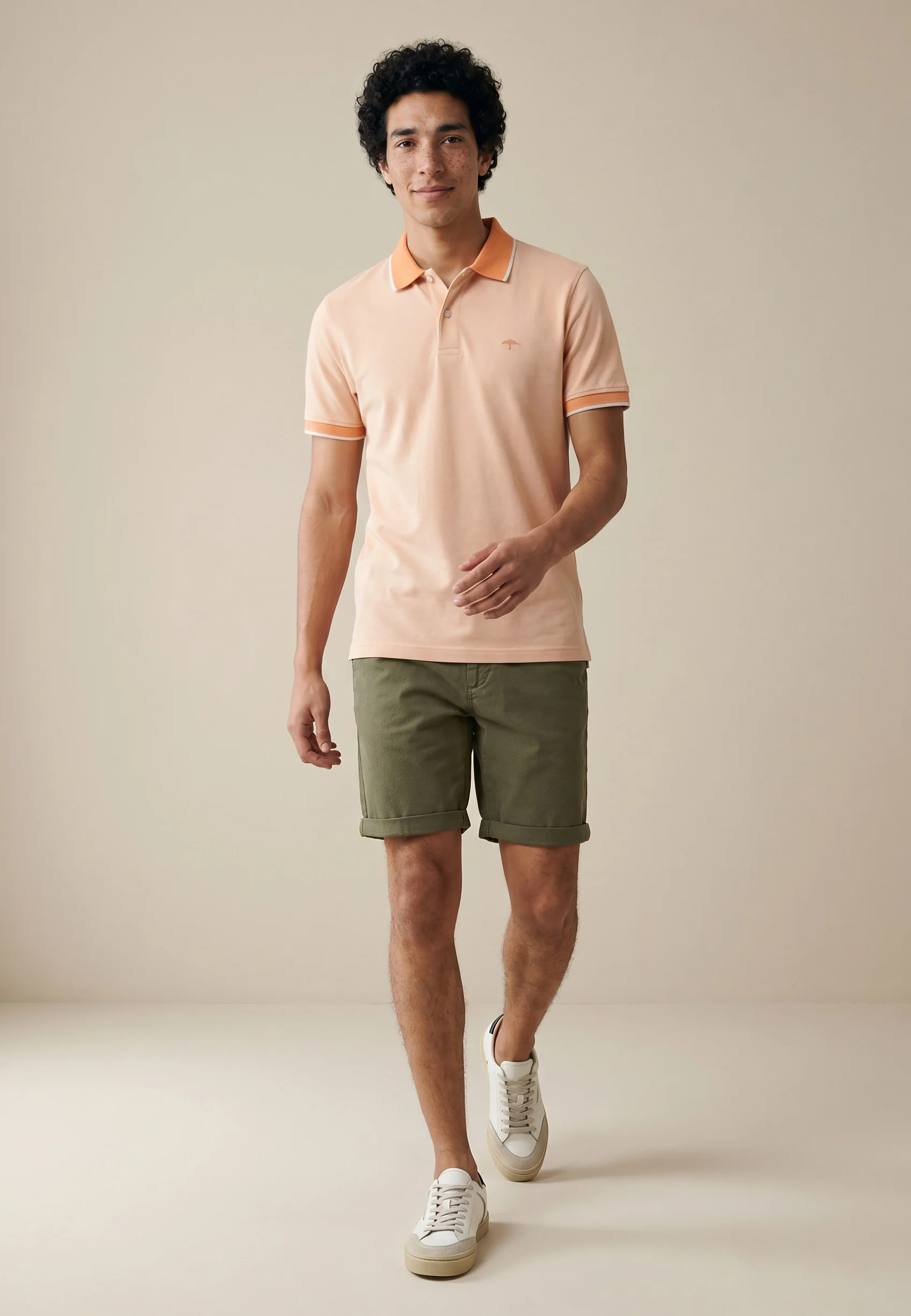 Poloshirt aus Baumwolle mit Strukturmuster und Kontrastkragen - Image 3
