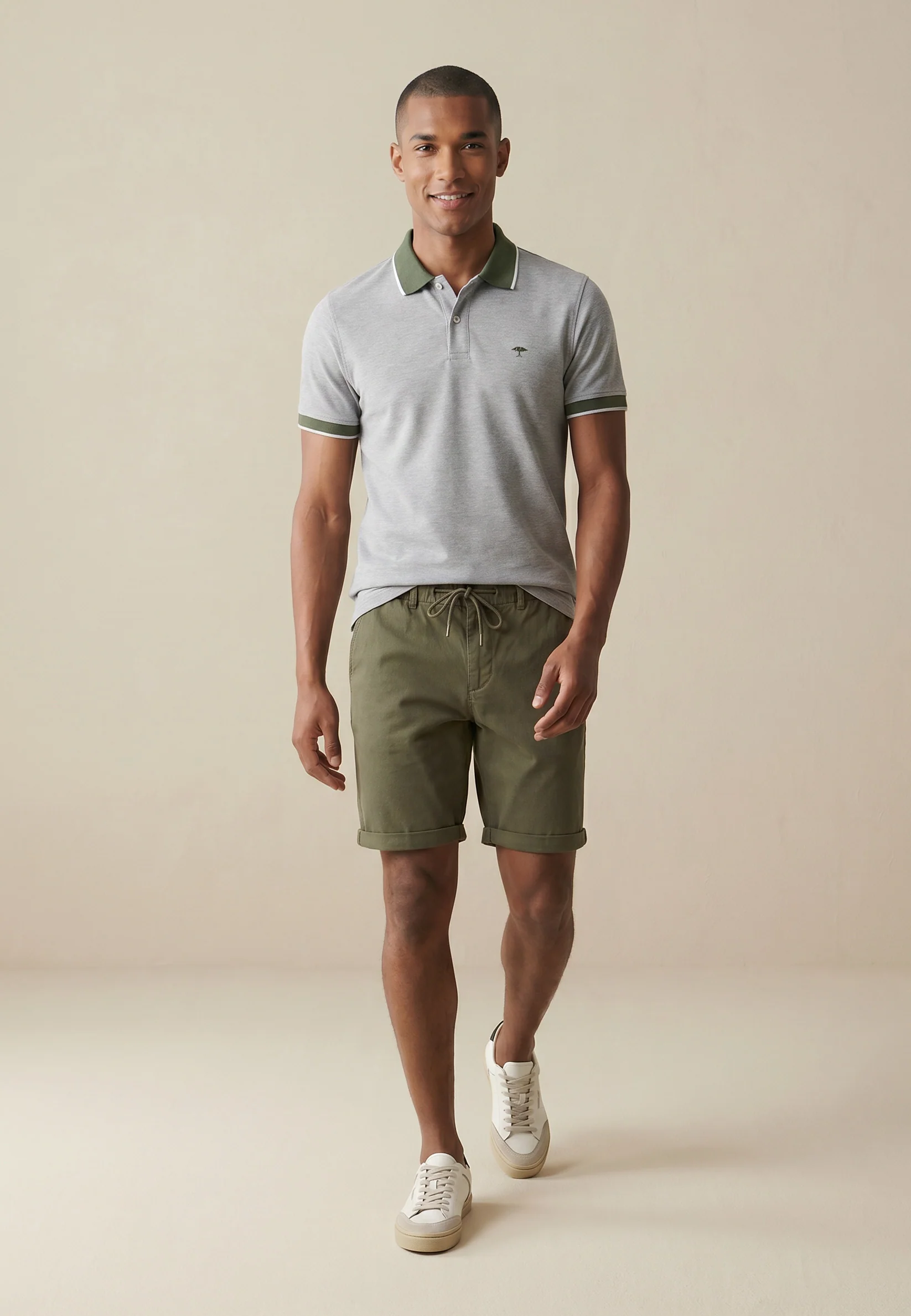 Poloshirt aus Baumwolle mit Strukturmuster und Kontrastkragen - Image 32
