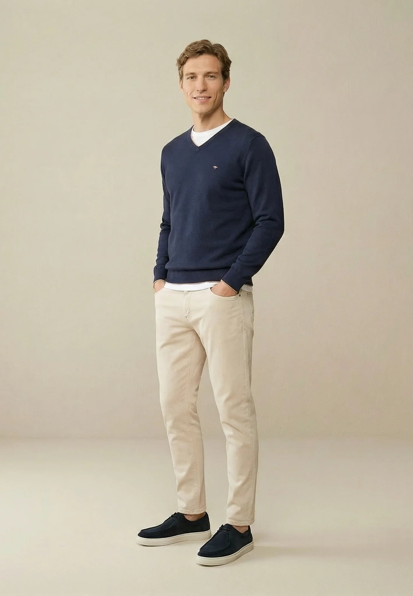 Pullover aus Baumwolle mit V-Ausschnitt - Image 7