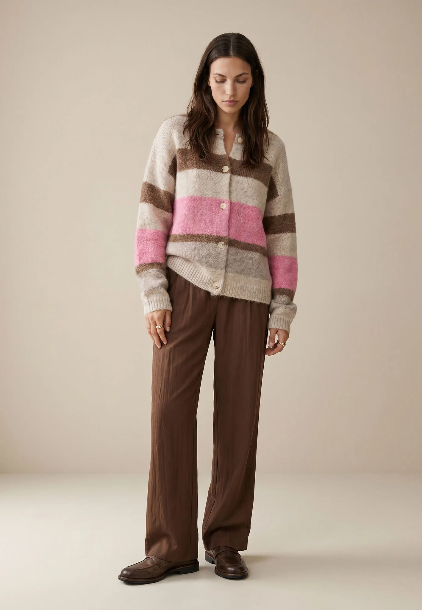 Strickjacke aus Alpaka-Wollmix mit Knöpfen - Image 2