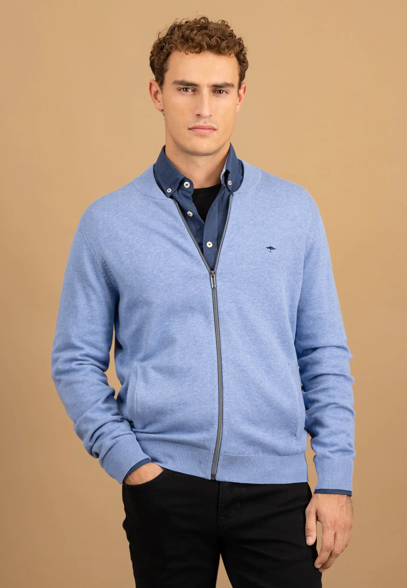 Strickjacke aus Baumwolle mit Reißverschluss und Stehkragen - Image 7