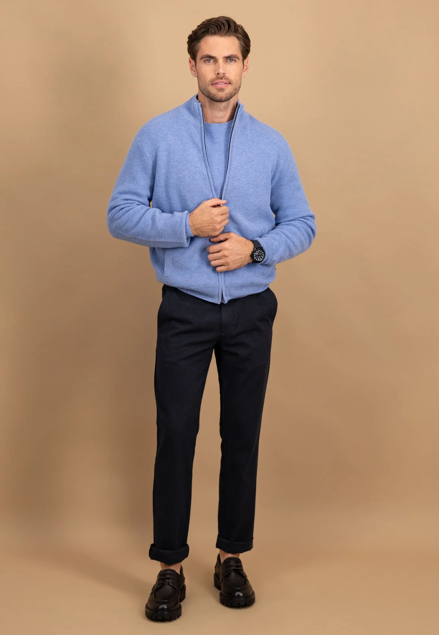 Strickjacke aus Merino-Kaschmir mit Reißverschluss - Image 12