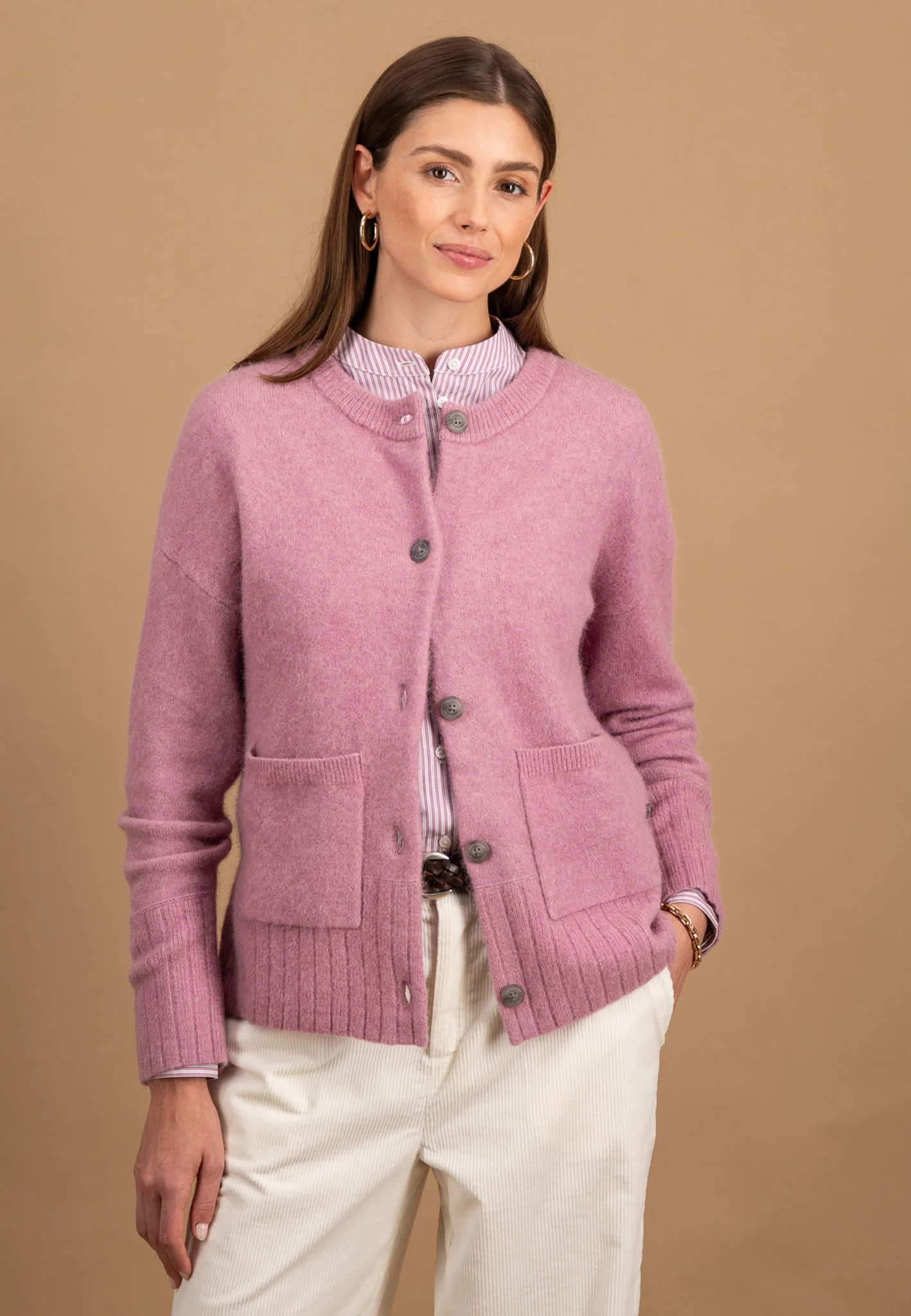Strickjacke mit Alpaka-Wollmix und Rundhalsausschnitt - Image 13
