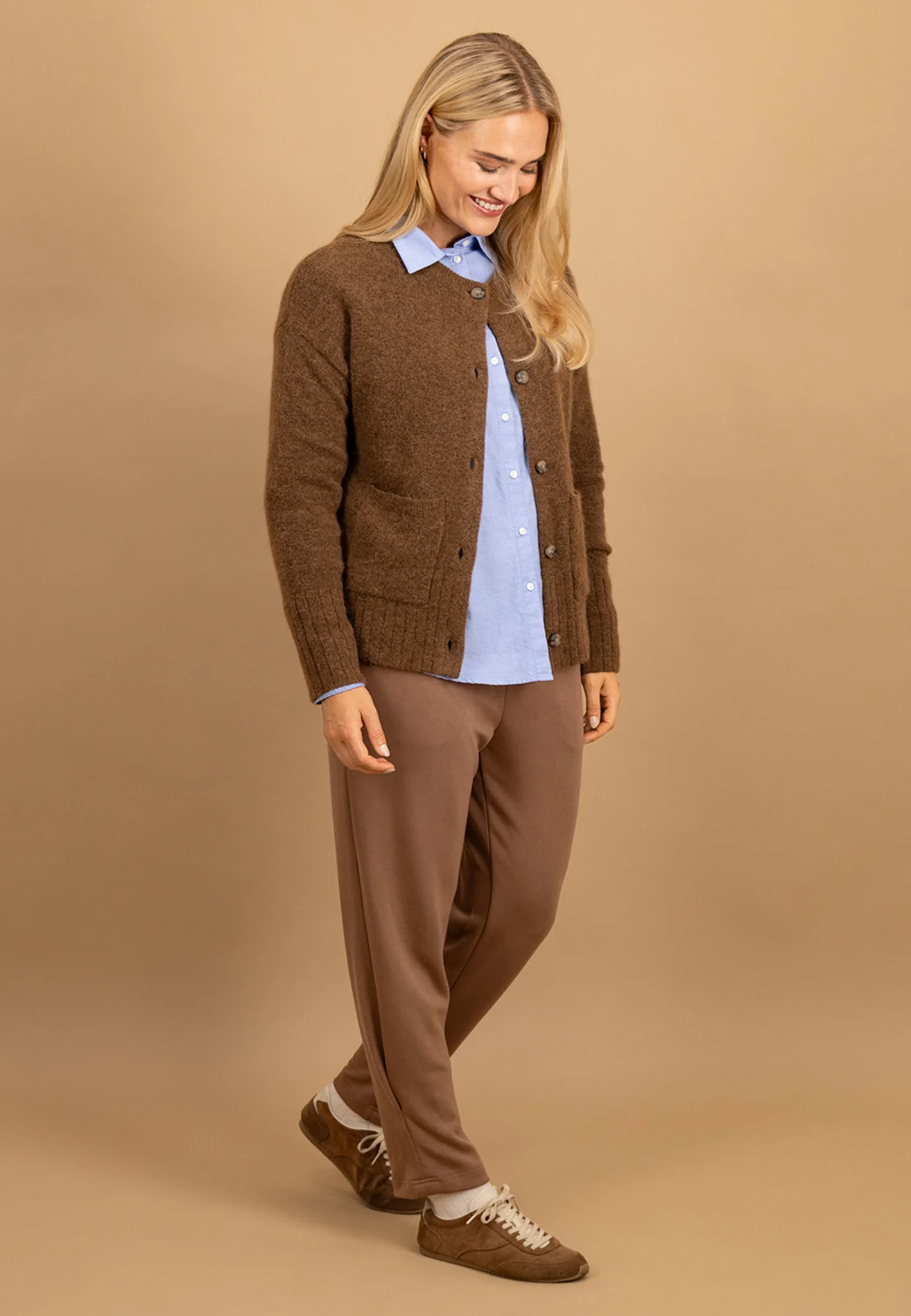 Strickjacke mit Alpaka-Wollmix und Rundhalsausschnitt - Image 20