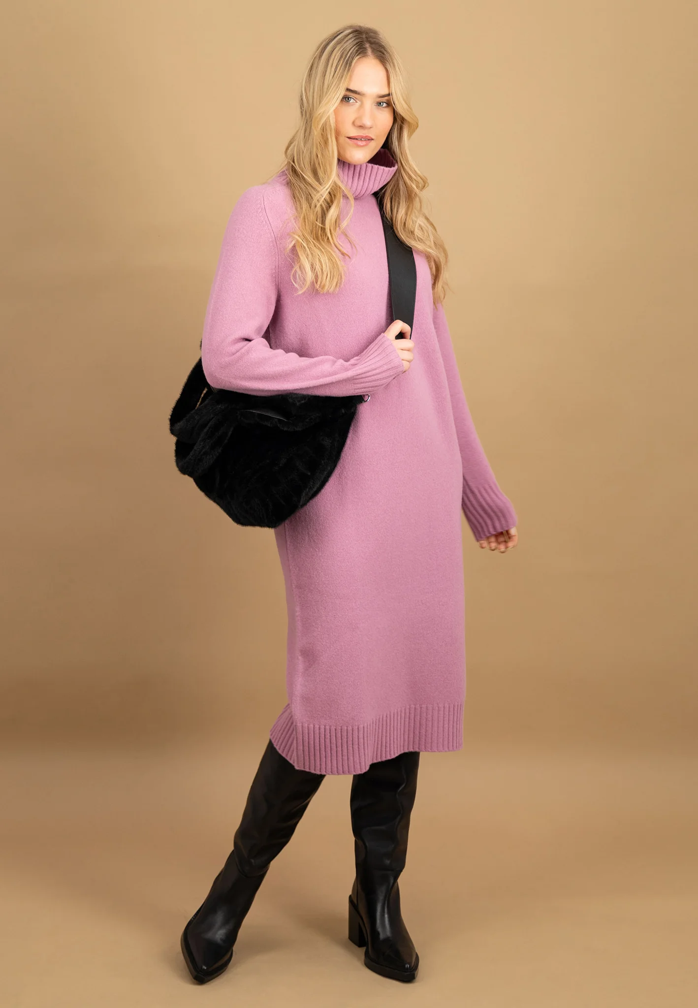 Strickkleid aus Merinowolle mit Rollkragen - Image 13