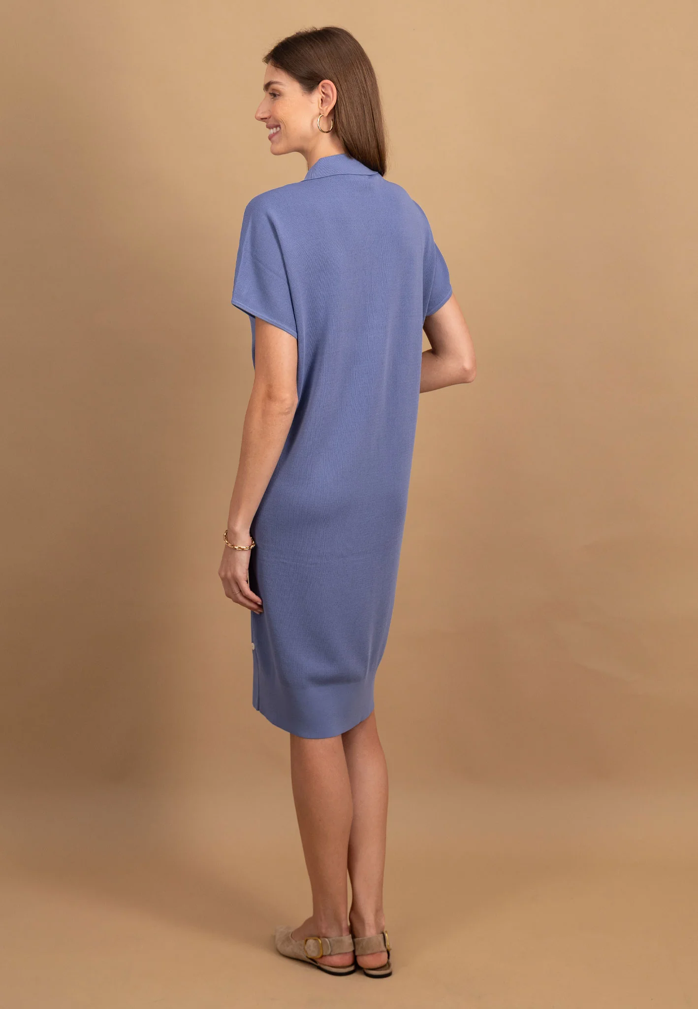 Strickkleid aus Viskose-Polyamid-Mix mit Polokragen - Image 8