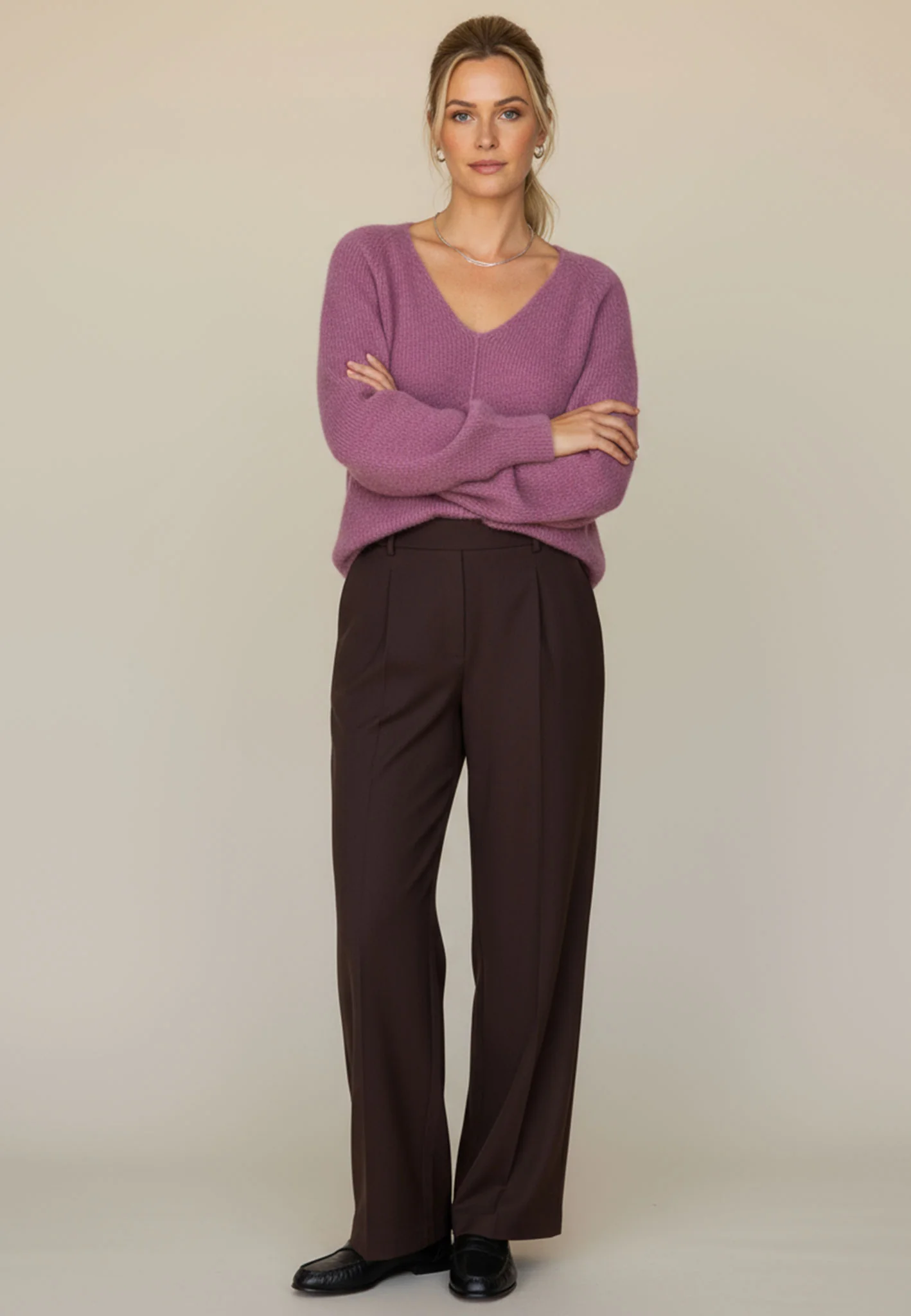 Strickpullover aus Alpaka-Wollmix mit V-Ausschnitt und Strukturstrick - Image 8