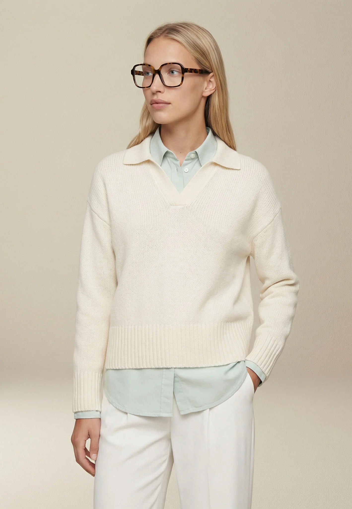 Strickpullover aus Baumwollmix mit V-Ausschnitt und Kragen - Image 7