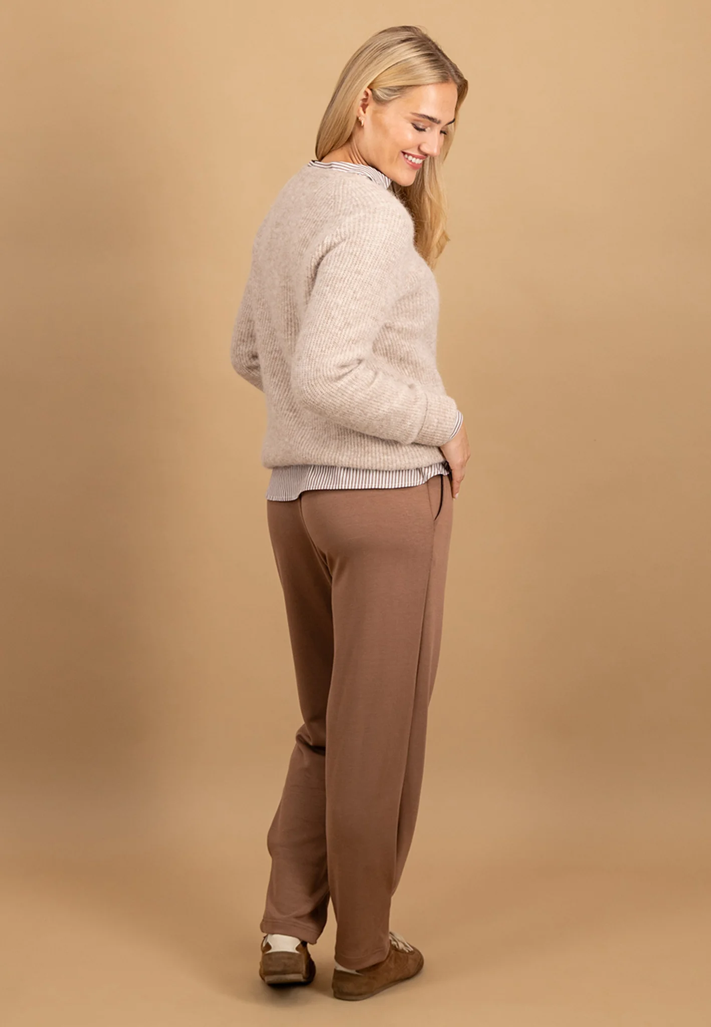 Strickpullover mit Rundhalsausschnitt im Alpaka-Wollmix - Image 21