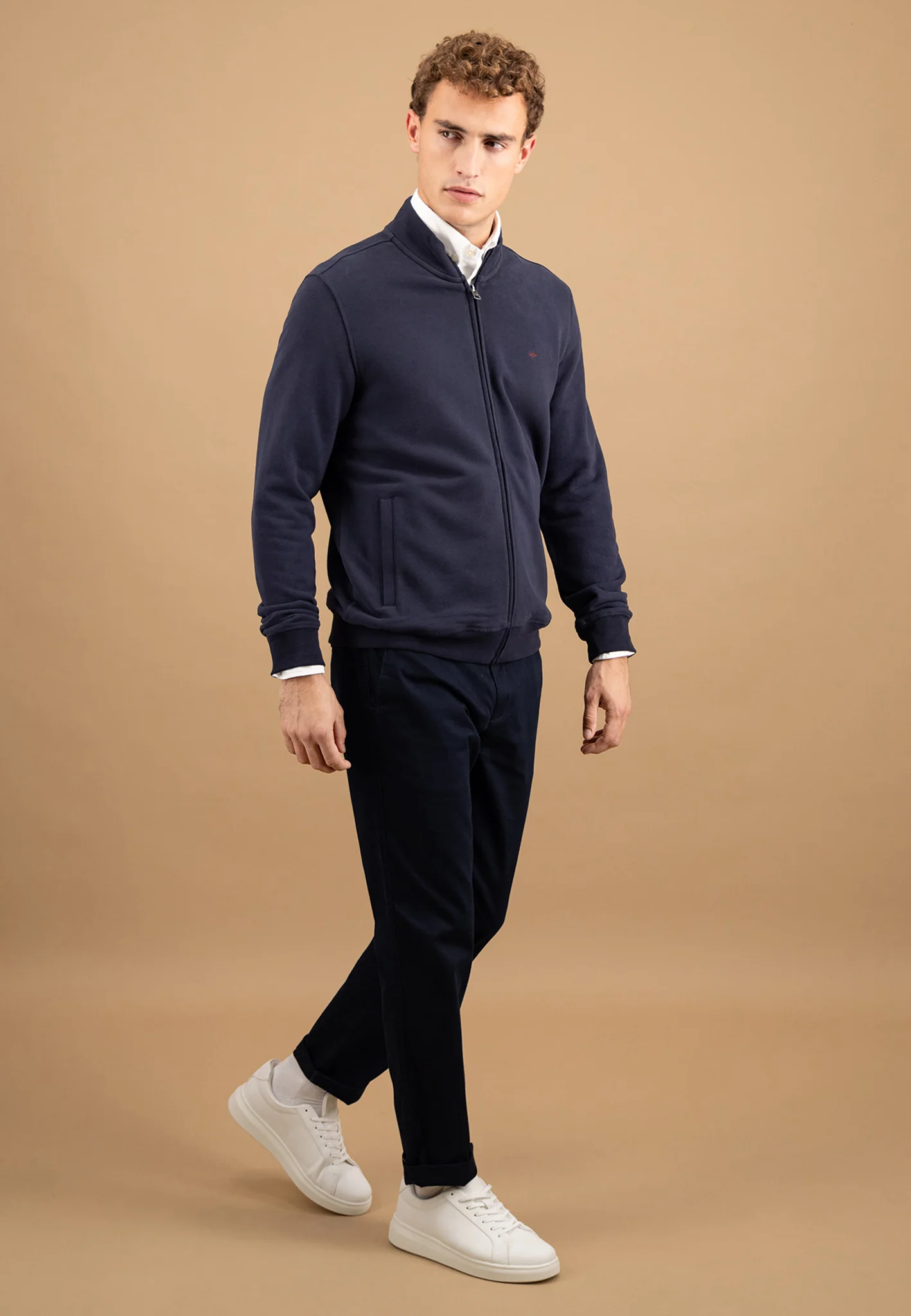 Sweatjacke aus Baumwolle mit Stehkragen und Reißverschluss - Image 12