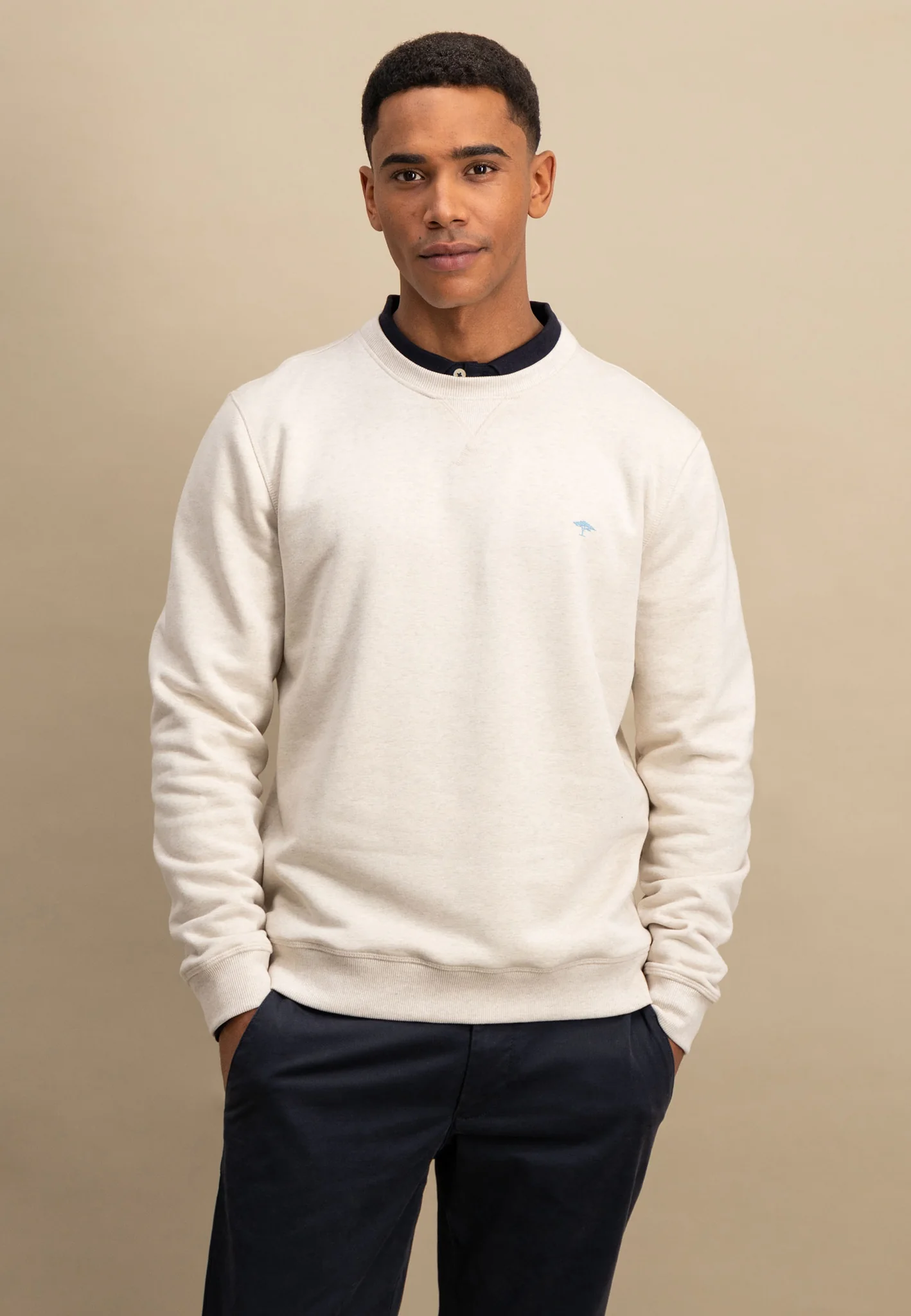 Sweatpullover mit Rundhalsausschnitt und Logodetail