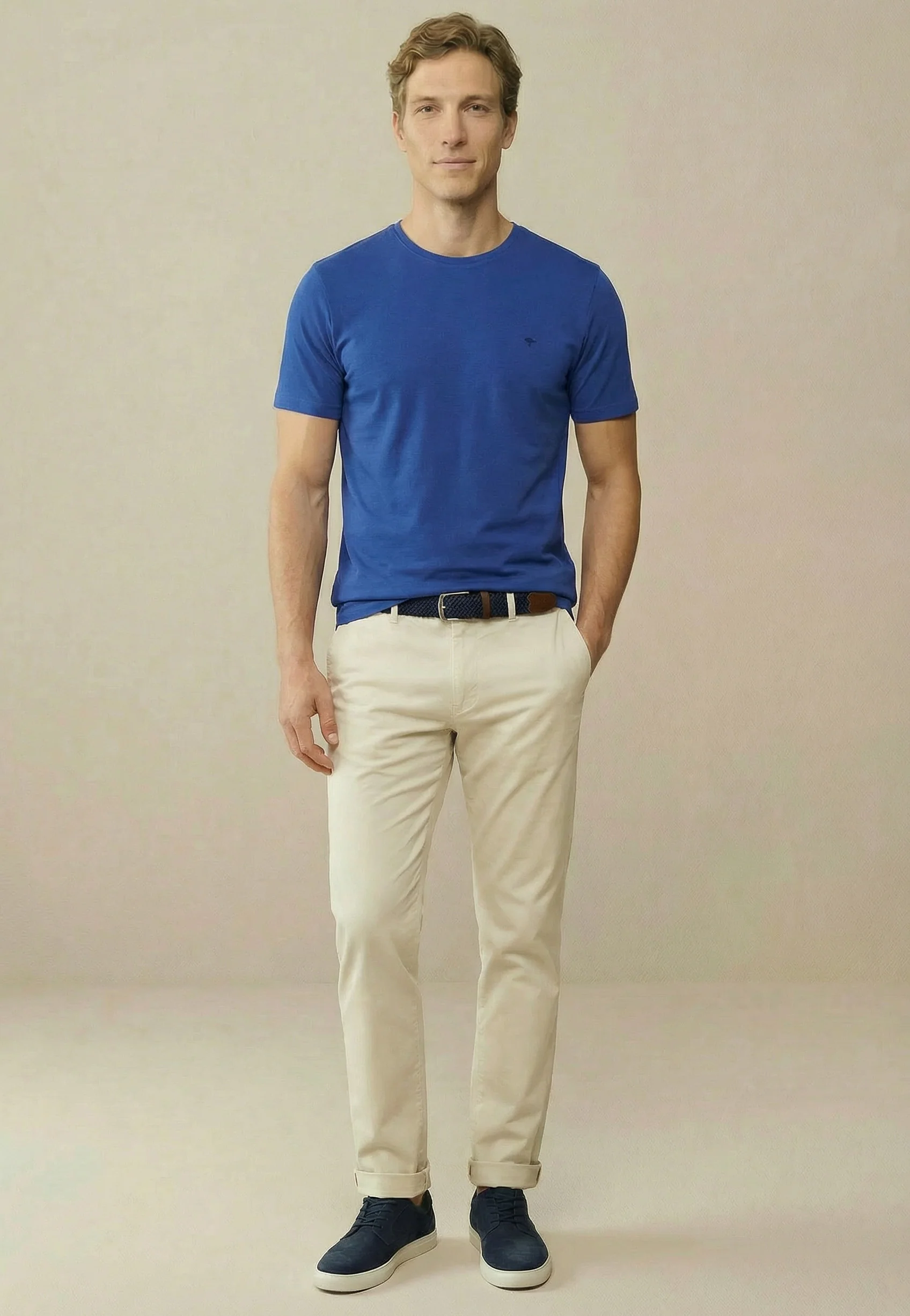 T-Shirt aus Baumwolle mit Rundhalsausschnitt - Image 47